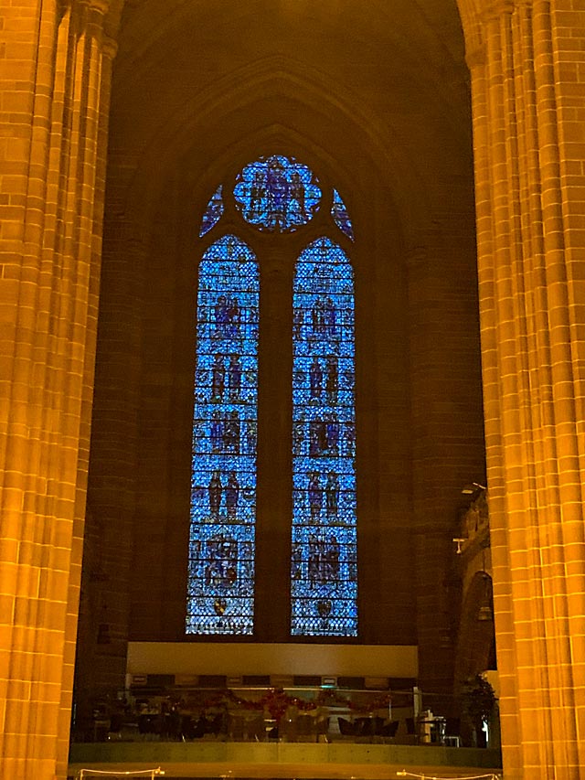 Liverpool Kathedrale Fenster seitlich